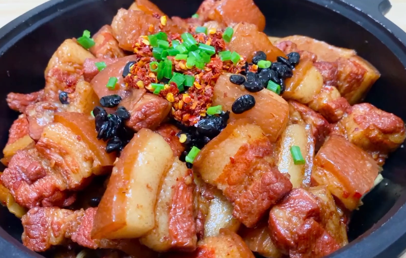 五花肉這樣做最好吃，簡單易學，肥而不膩，比紅燒肉還香，真解饞