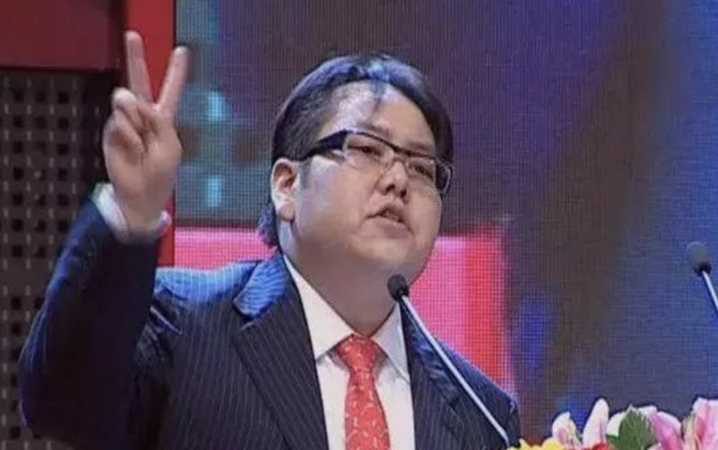 星二代车晓，当年与汪涵分手后，嫁给富商李兆会，红娘竟是成龙