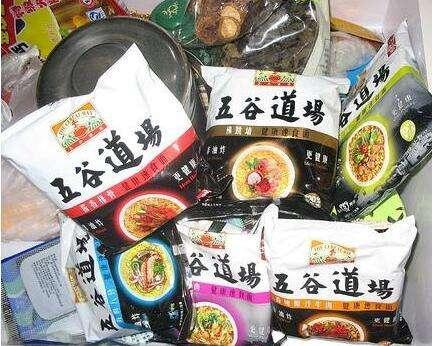 方便面巨头倒下！从20亿巅峰到“黯然离场”，只