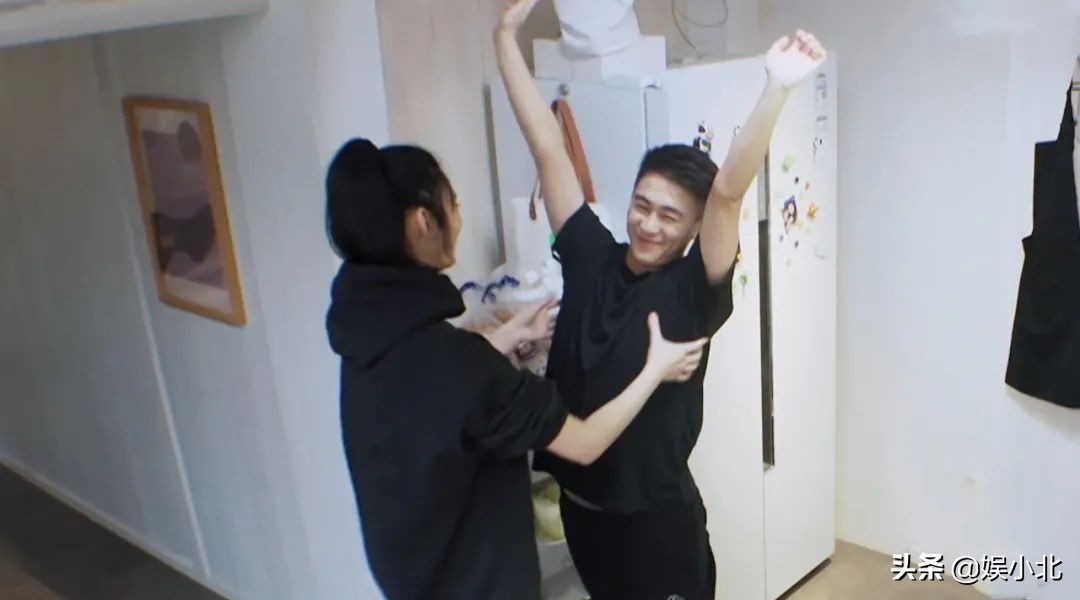 五天吃五顿火锅，没佣人的生活难自理？何猷君