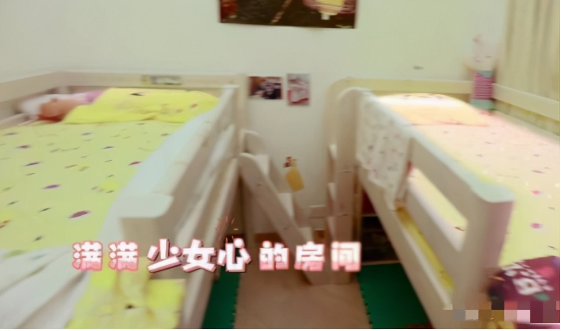 帶你參觀蔡少芬住的豪宅，孩子們都在地上玩，家里幹淨得像樣板房