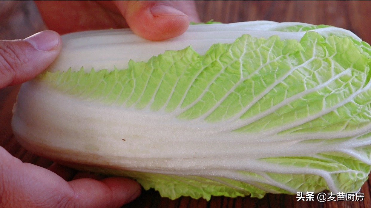 白菜這吃法太鮮嫩了，一層比一層好吃，多汁又美味，老做法教會你