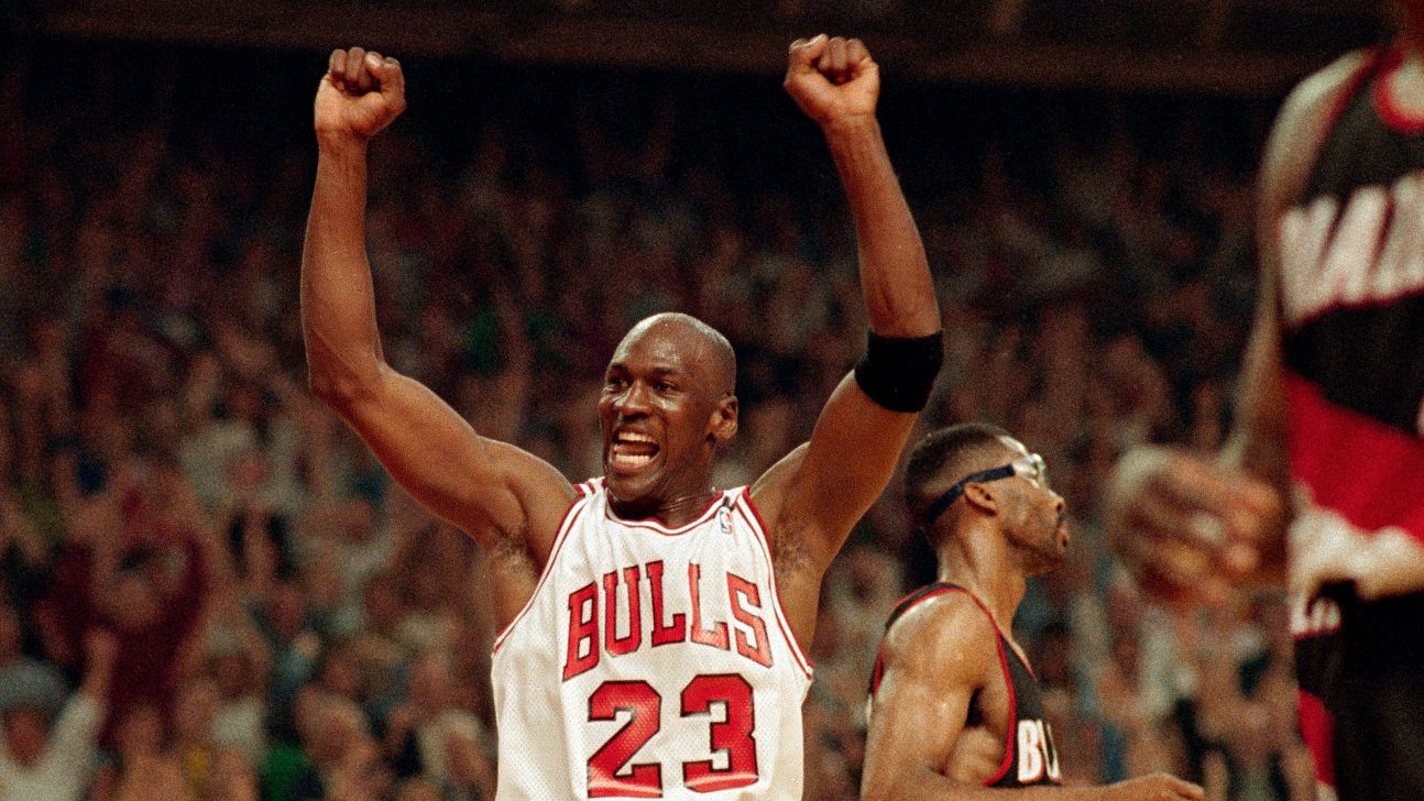 乔丹是NBA联盟造神的产物？不！是联盟用反孤立法则限制了乔丹