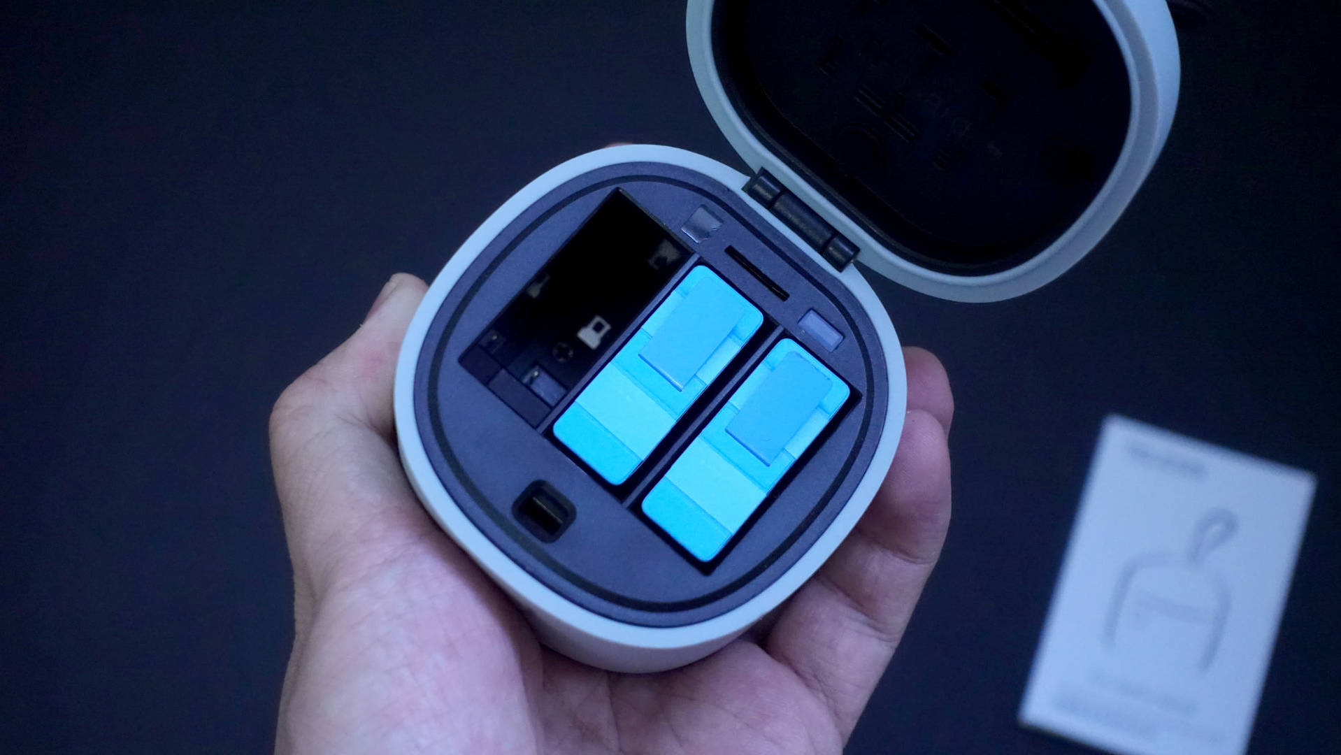 泰迅TELESIN充电盒体验：有了它家中的狗破再也不怕断电了