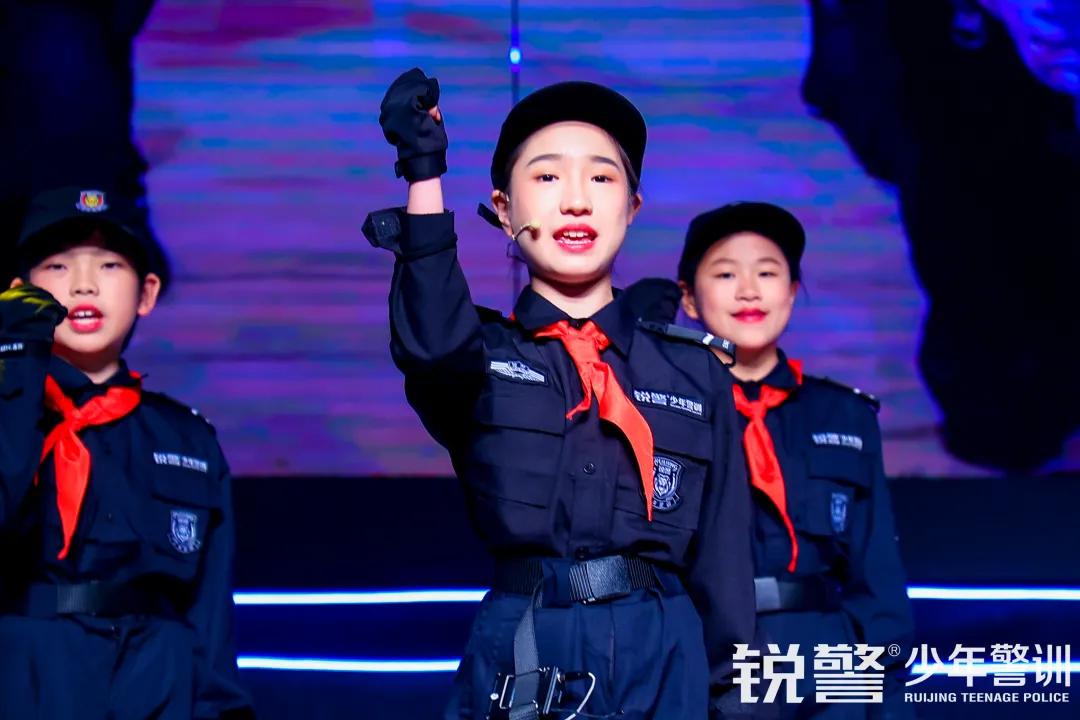 锐警少年警训：全国交通安全日主题活动&广东少年交警队授旗仪式