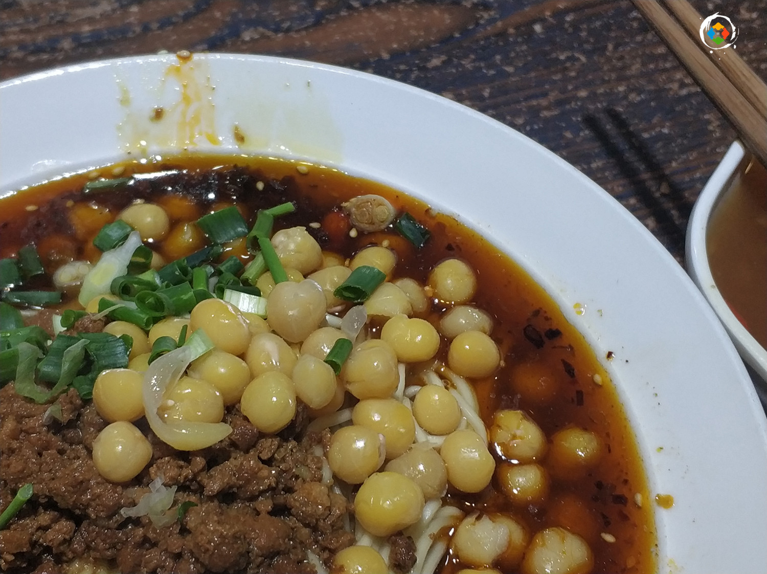 外地人如何看待重庆小面？让人大汗淋漓，却有着家和亲情的味道