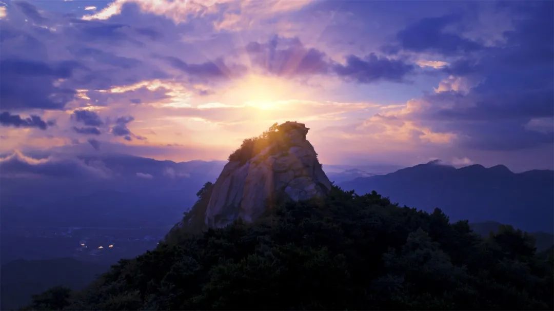 《你好，李焕英》鸡公山景区对所有女神免门票啦