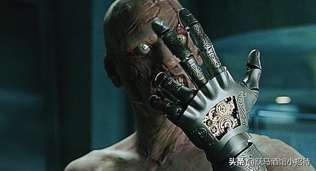 《地狱男爵》中的黑暗怪物：“发条人”卡尔·克鲁南