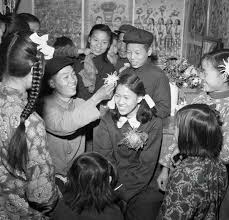 特务头子戴笠坠机身亡，儿子被解放军枪决？蒋介石下令该如何善后