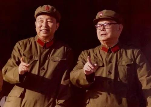1976年，叶剑英：南京军区指挥得动吗？许：司令