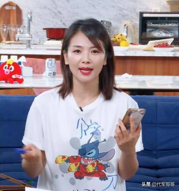 年薪150万，直播一晚销售额1.48亿，她将成为下一个“带货王”？
