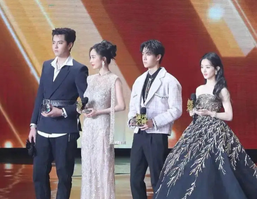 赵丽颖杨幂长点心，你们真正的对手，已经在冲