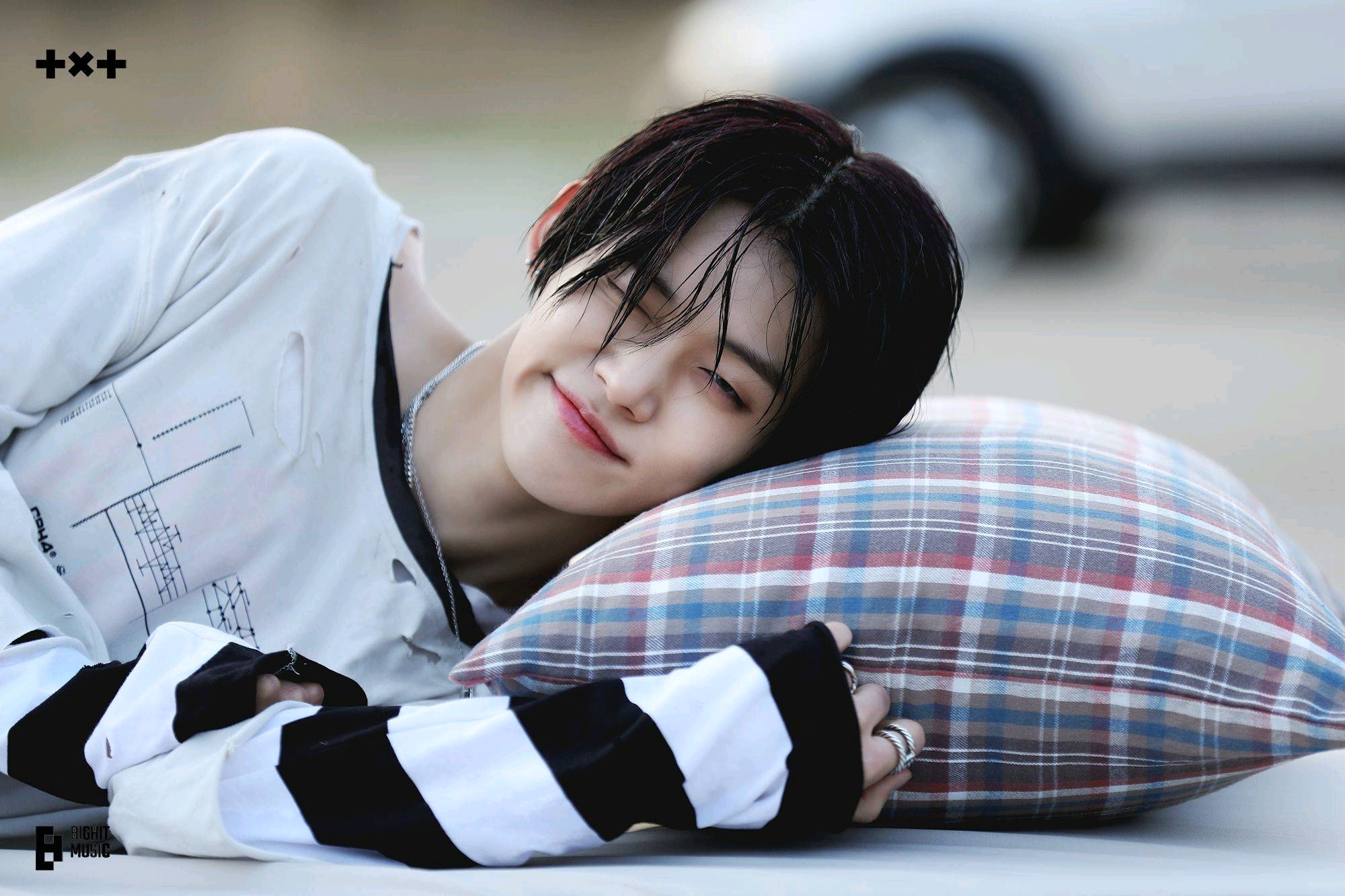 这次回归疯了的txt然竣,又白又瘦的名品脸蛋身材是老公还是老婆