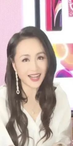 汪涵李湘领衔“芒果名嘴团”直播带货，背后有多少主持人的无奈？