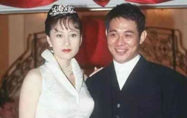 李连杰痴情往事：1996年，为救利智，7200万低价“签约”向华强