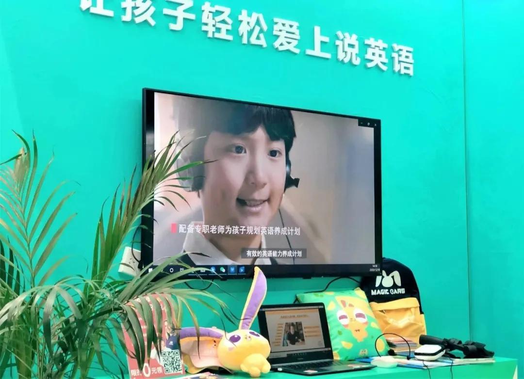 1对1太贵，大班课太挤，在线小班才是被低估的好生意