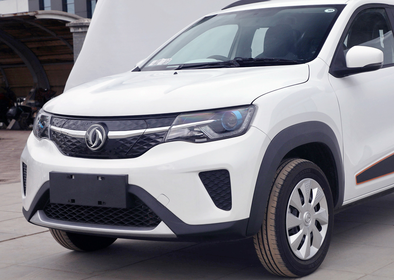 五门四座，标配气囊空调，东风EX1能否超越宏光