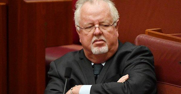 策划对华军事冲突？澳大利亚升级军事基地，铁矿卡不了中国一辈子