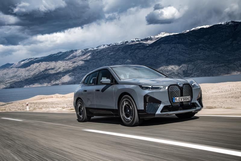 宝马旗舰版纯电SUV正式上市 BMW iX强势来袭