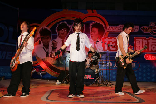 11年后花儿乐队卷土重来，乐队还是那个乐队，只