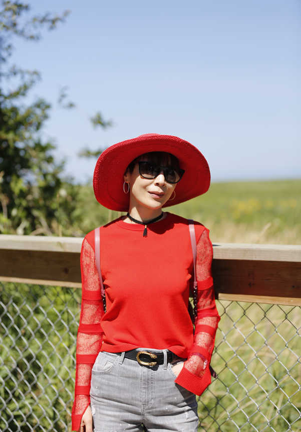 吴刚妻子才叫会保养，一把年纪了脸还溜光水滑