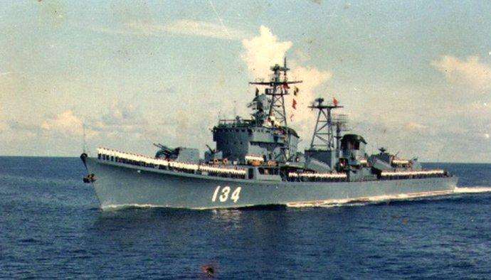 中美武器互换涂装，中国武器霸气，美国武器很