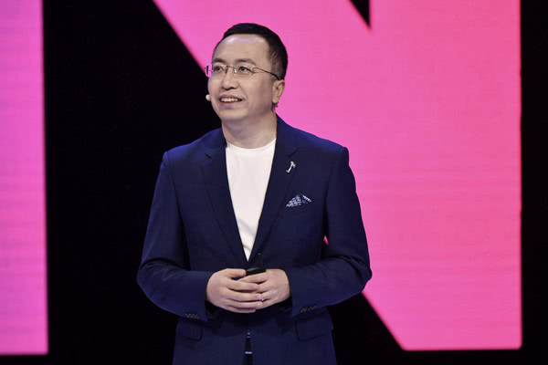 华为曾说：不做低价破坏者！要做创新者！如今却和小米打价格战？