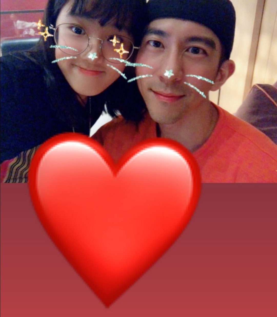 修杰楷变奶爸陪女儿荡秋千，咘咘波妞女汉子画风活泼好动