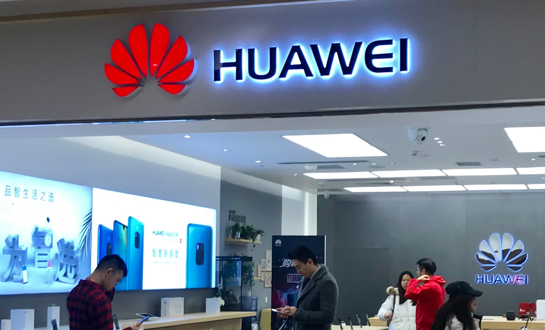 拿下“国内第一手机商”的OPPO，打算弃用华为鸿蒙？