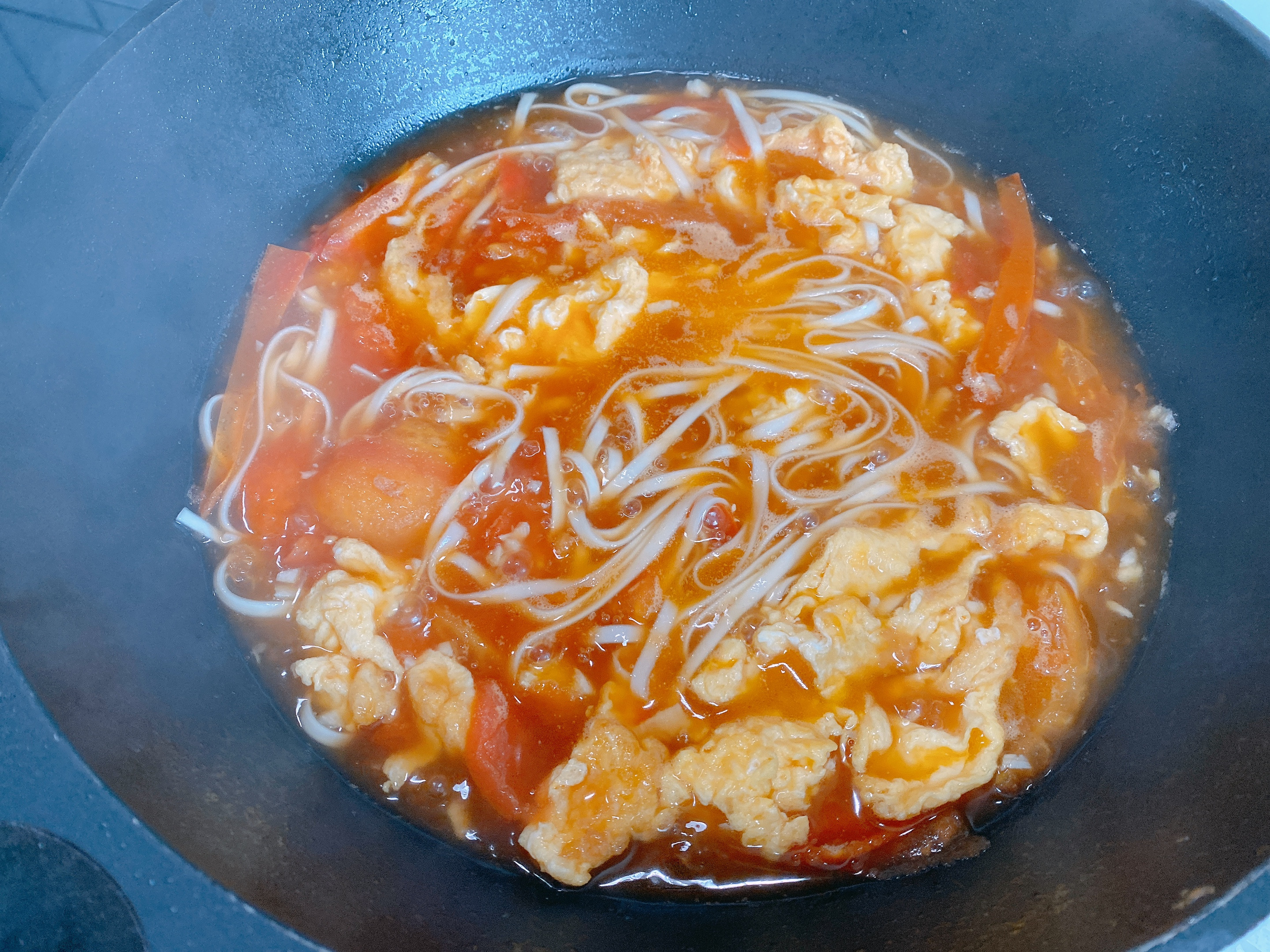 下雪天來一碗熱騰騰的湯麵，5種做法，10分鐘搞定，簡單有營養