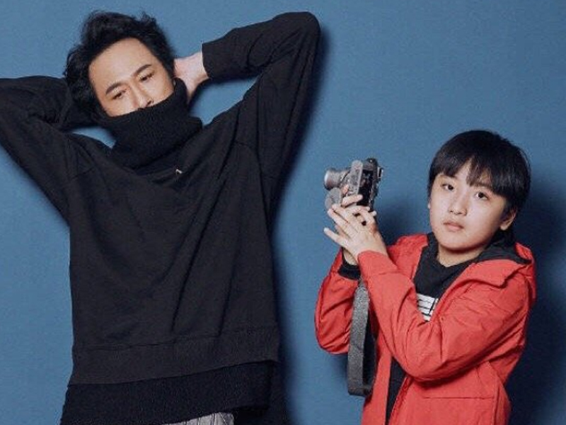 吴镇宇儿子颜值长在意料外，明显发胖伙食得多好？还好有身高撑着