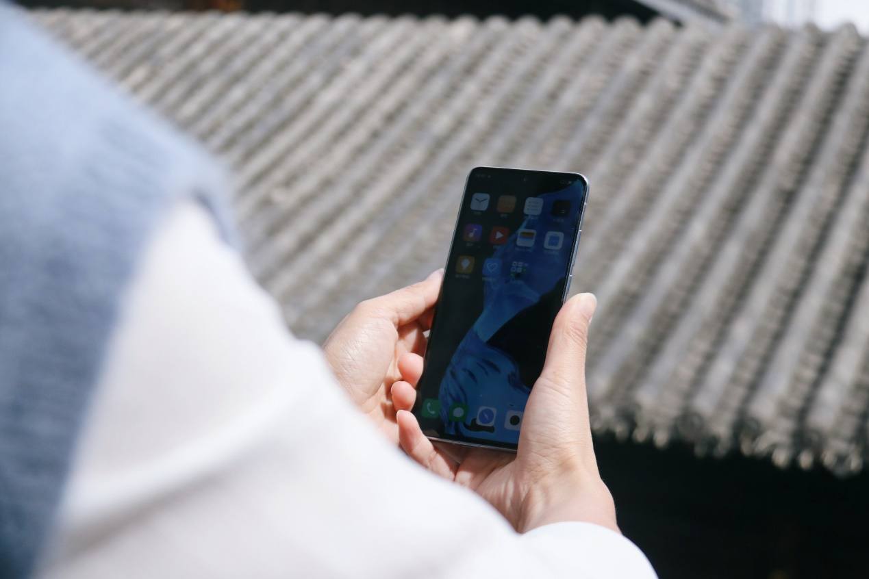 小屏旗舰的惊艳：安全纯净系统，魅族18真机上手详测