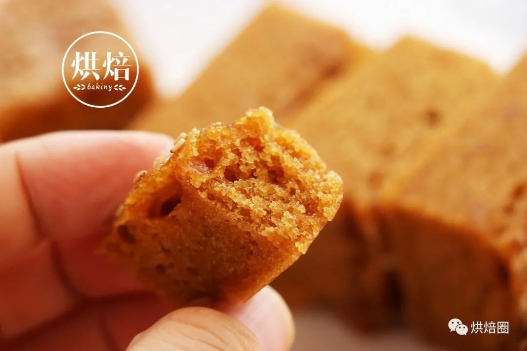 零失败古早台湾黑糖糕 比发糕好吃太多 口感松软 不粘牙 甜而不腻