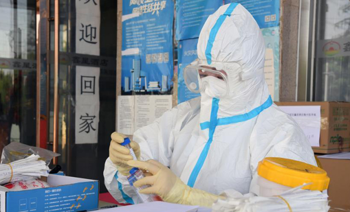 全球140多名领导专家联名要免费，钟南山认为群