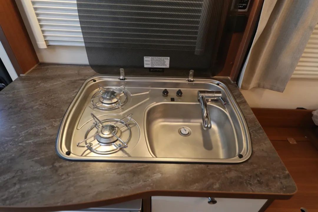 朗宸出品，國六大額頭C型房車——洛德蒙特 S60