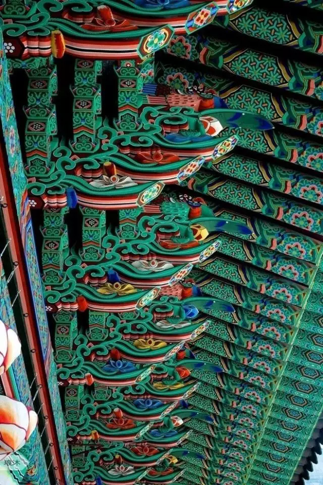 中國古建之美｜門、門墩、門環、門釘、斗拱、飛檐、屋頂、馬頭墻