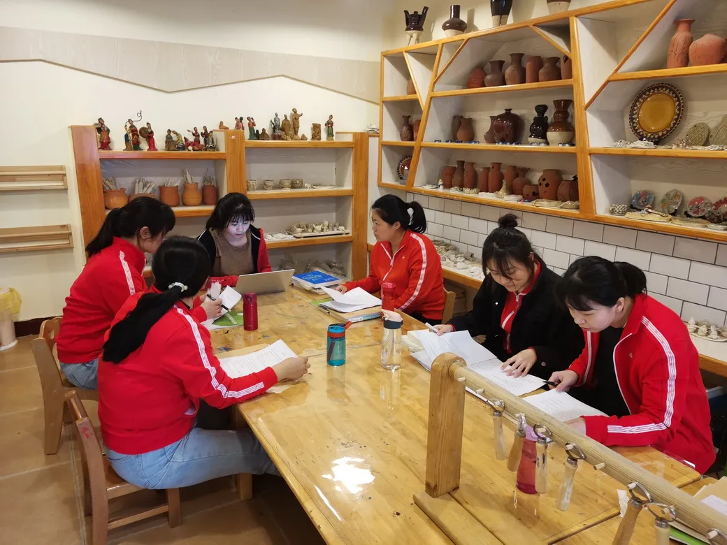 “小游戏”和“大课程”丨天府新区华阳幼儿园户外课程研究组活动