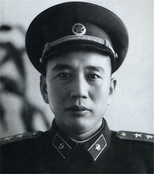 开国上将王震：新疆重生的大功臣
