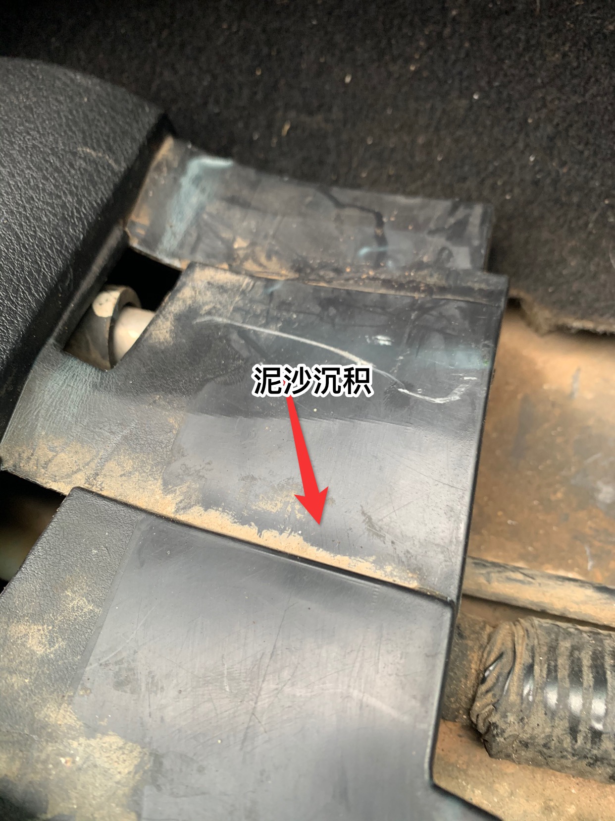 買到泡水車，記者和車行老板大吵一架，才維權(quán)成功