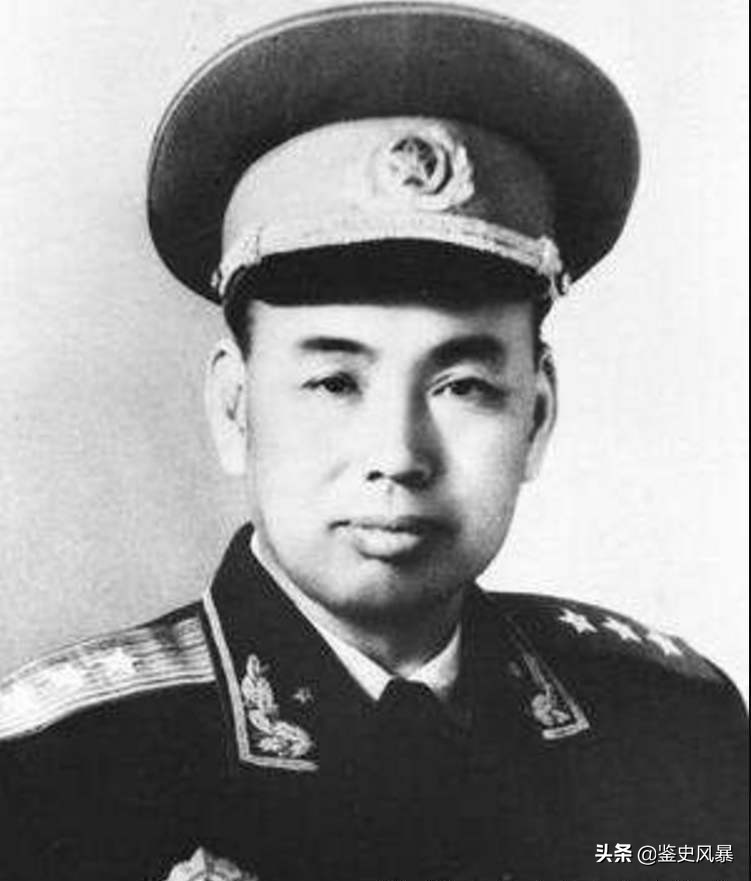 许世友被关，妻子未探望、反写决裂信，解禁后