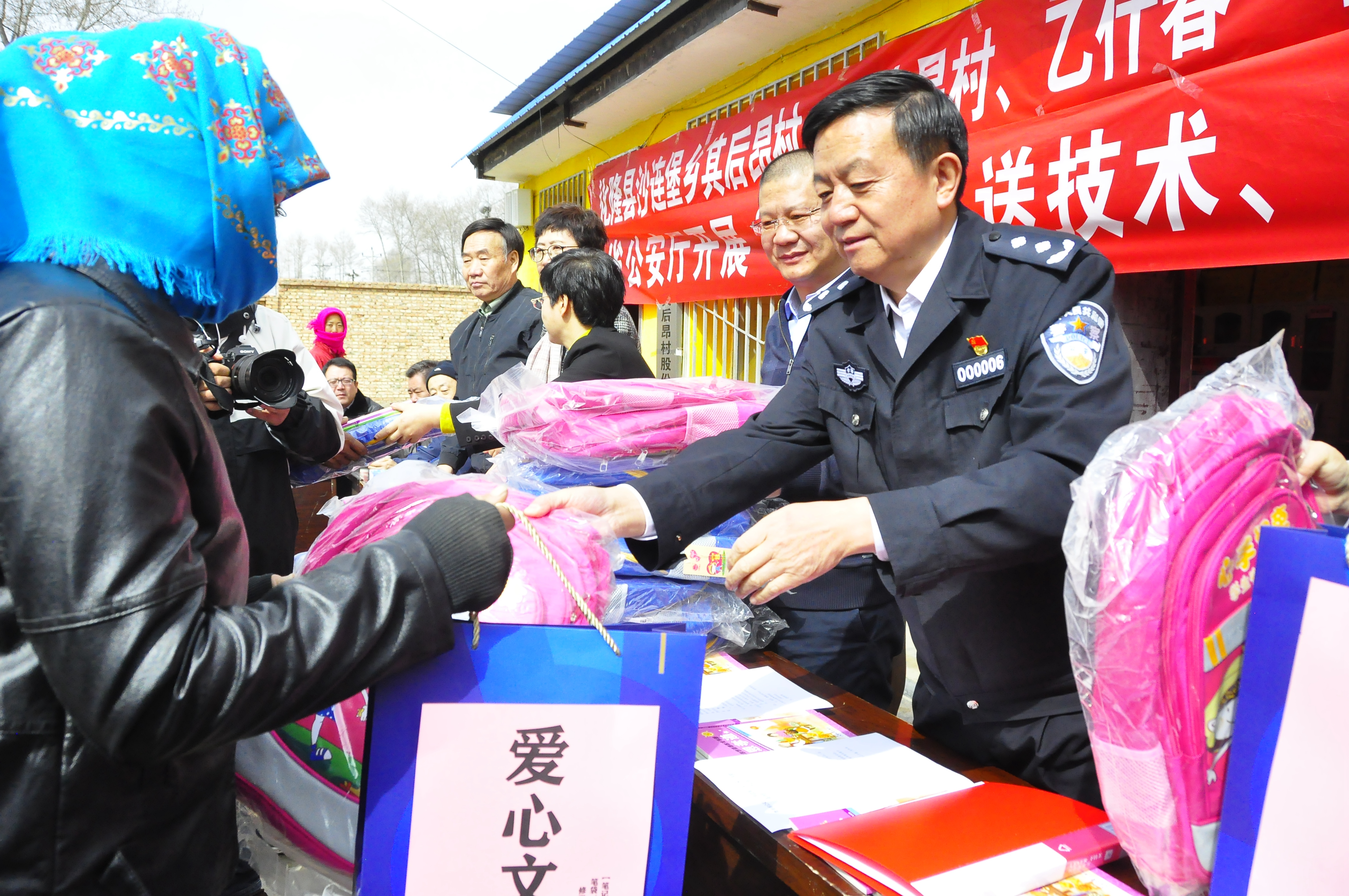 多方齐发力“三送”促振兴