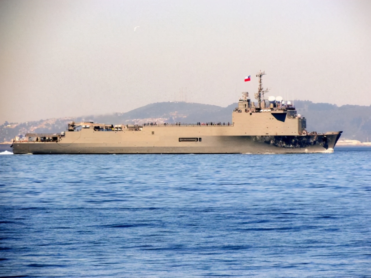 南极沦陷！军事基地爆发新冠疫情，万吨战舰也