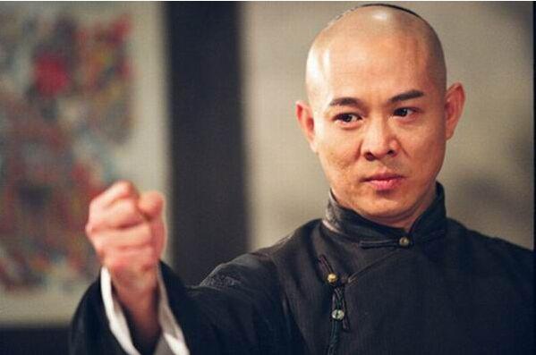 李连杰痴情往事：1996年，为救利智，7200万低价“签约”向华强