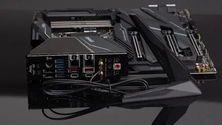 微星MEG Z490 GODLIKE主板评测：旗舰就该这样子