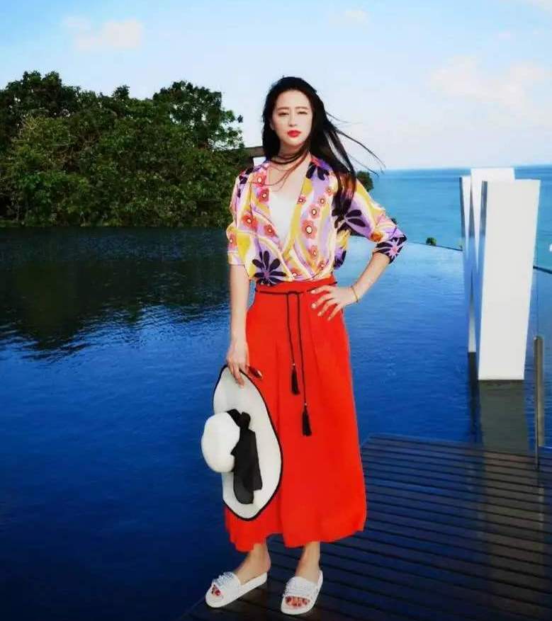 体操女神拒绝教练私下指导，19岁就退役，如今已