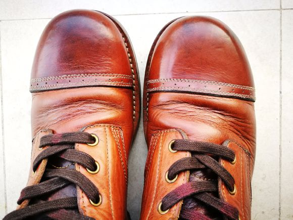 皮鞋上大家常说的松面到底是什么，我们来研究一下