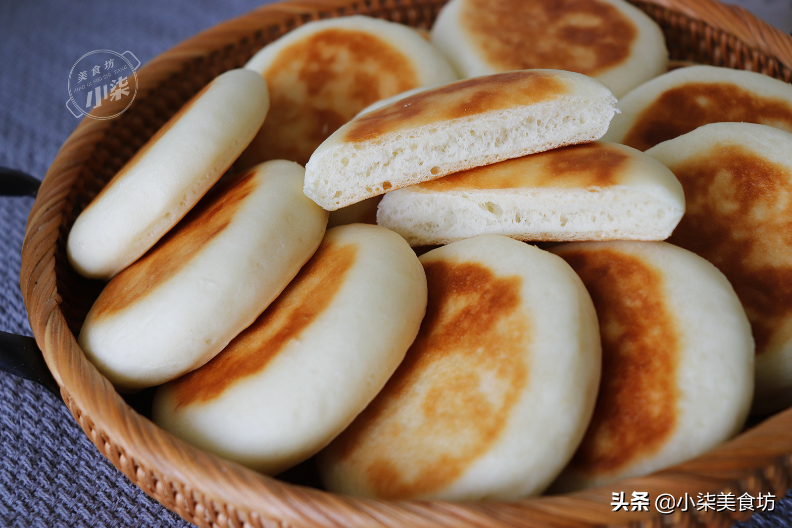 奶香小餅做法，掌握這2個烙制技巧，柔軟香甜，老人孩子都喜歡