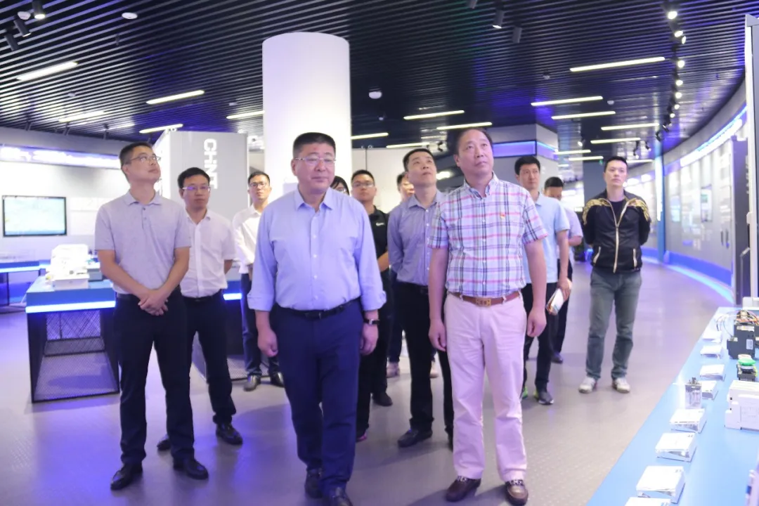 温州市退役军人事务局阮云富局长一行莅临正泰考察调研