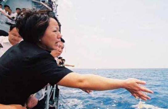 王伟牺牲后，他的妻儿如今过得怎样？国家的做