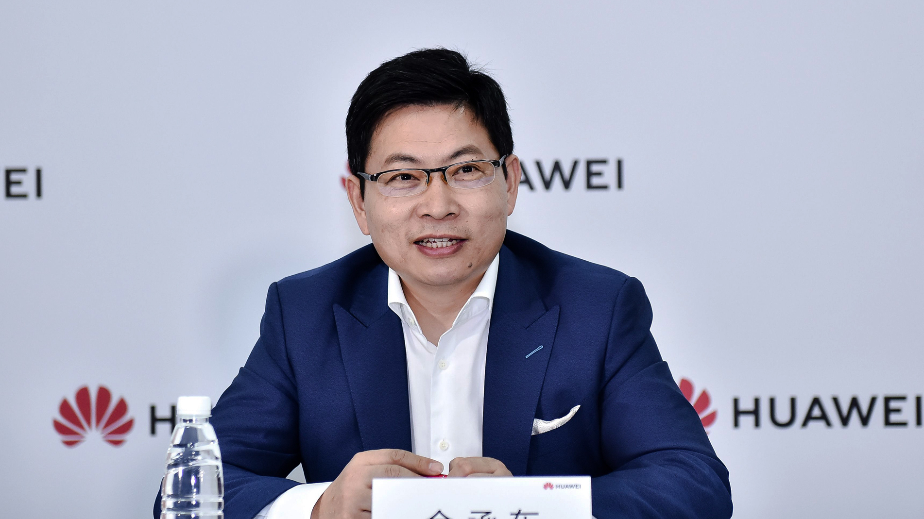 4亿台！华为再次改口，央视、人民日报纷纷发声力挺